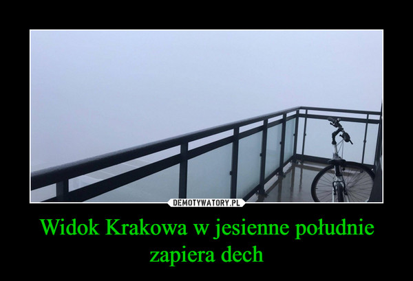 Widok Krakowa w jesienne południe zapiera dech –  